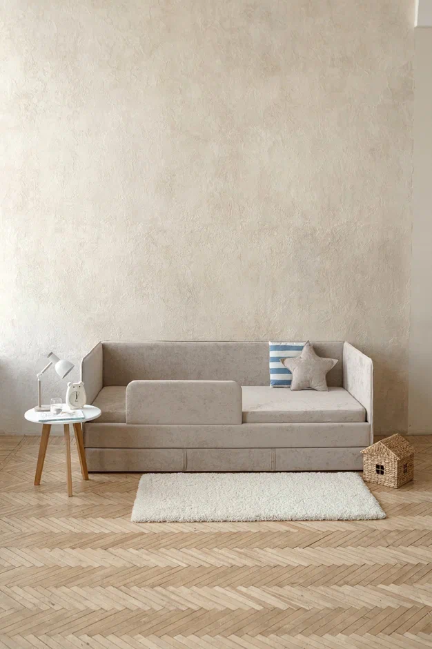 Детский диван-кровать 90*200 см SMILE бежевый с ящиком и защитным бортиком, кровать детская от 3х лет (без матраса)
